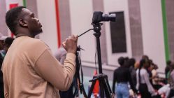 Cameramen-shooting-video