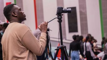 Cameramen-shooting-video